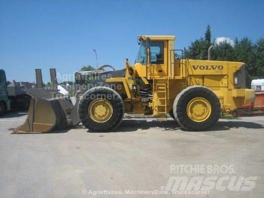 Volvo L 330 Kolesni nakladalci