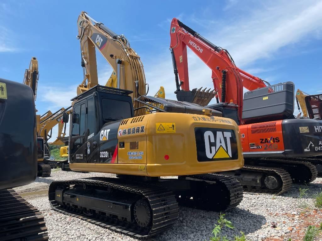 CAT 323D2 Bagri goseničarji