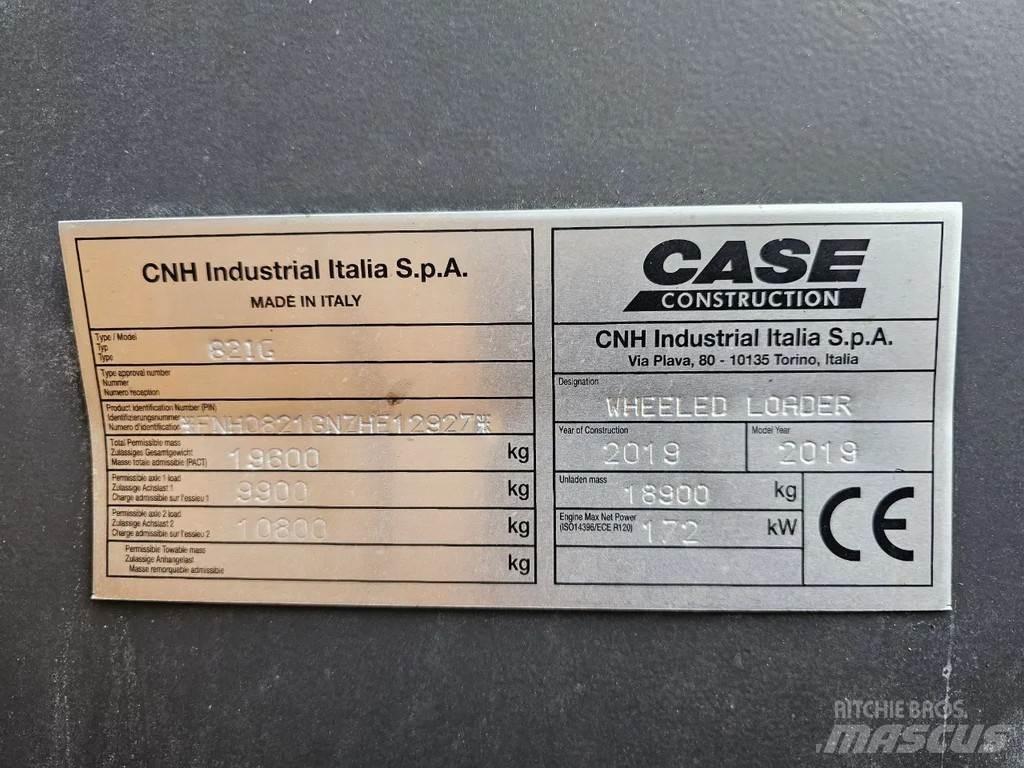 CASE 821G Kolesni nakladalci