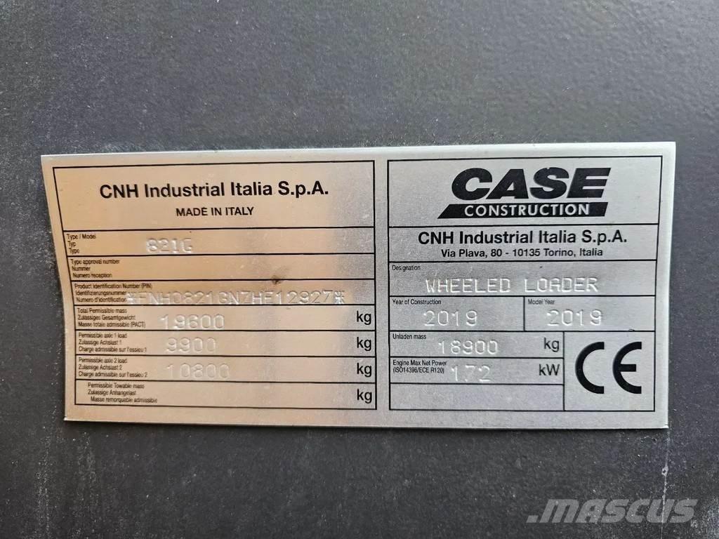 CASE 821G Kolesni nakladalci
