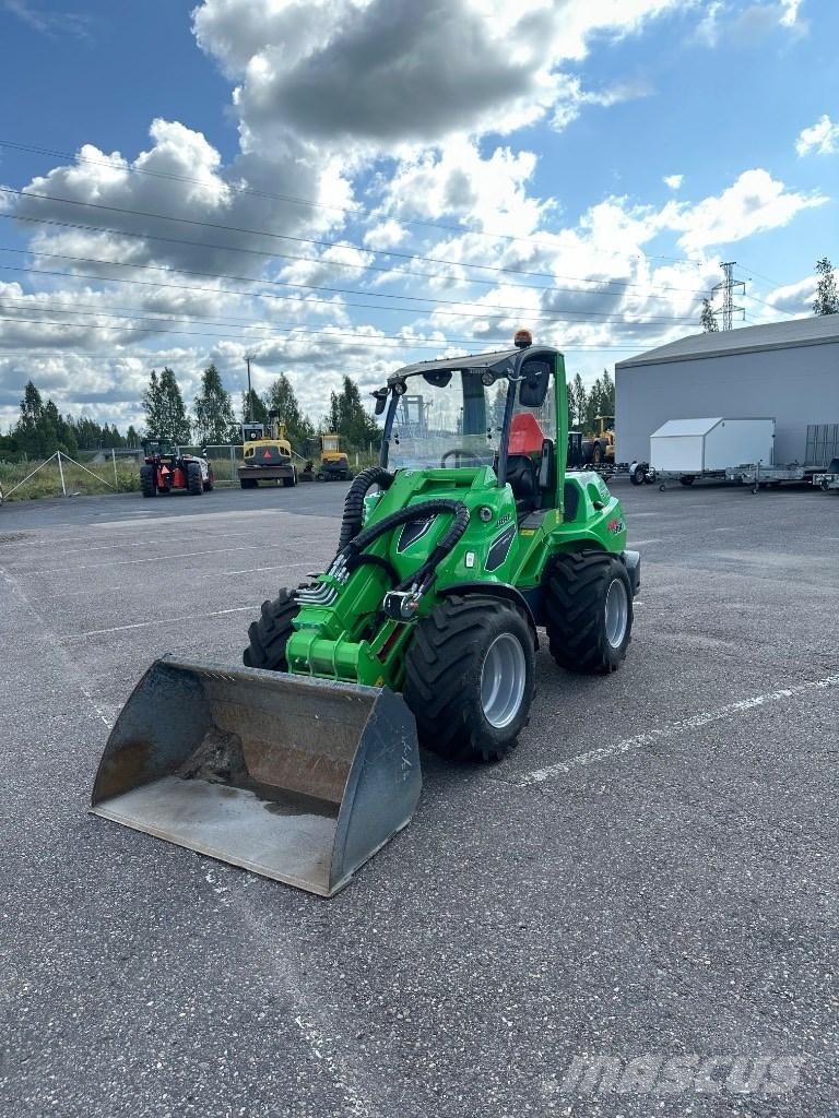 Avant 860 i Mini nakladalci