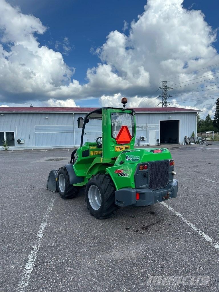 Avant 860 i Mini nakladalci