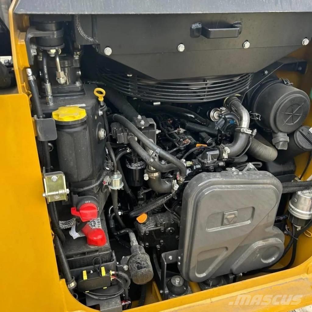 XCMG XC7-TV12 Skid steer mini nakladalci