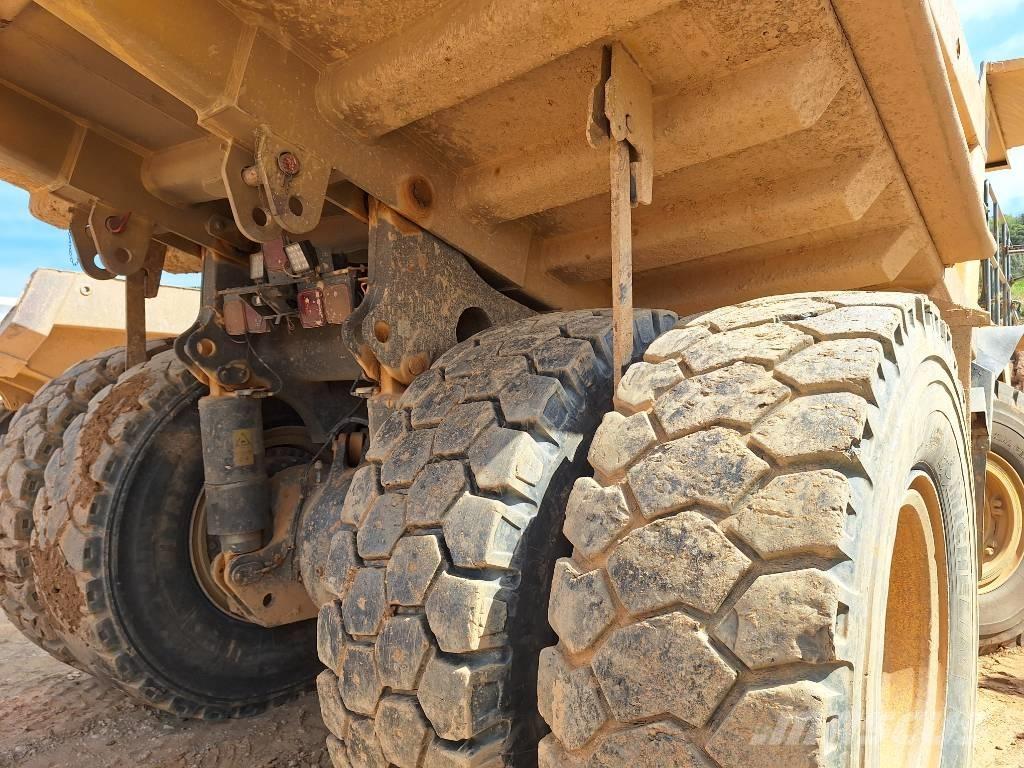 Komatsu HD605-7EO Togi demperi