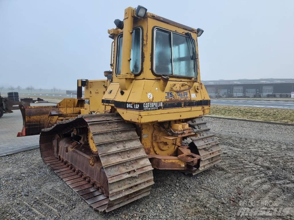 CAT D 4 H Buldožerji goseničarji
