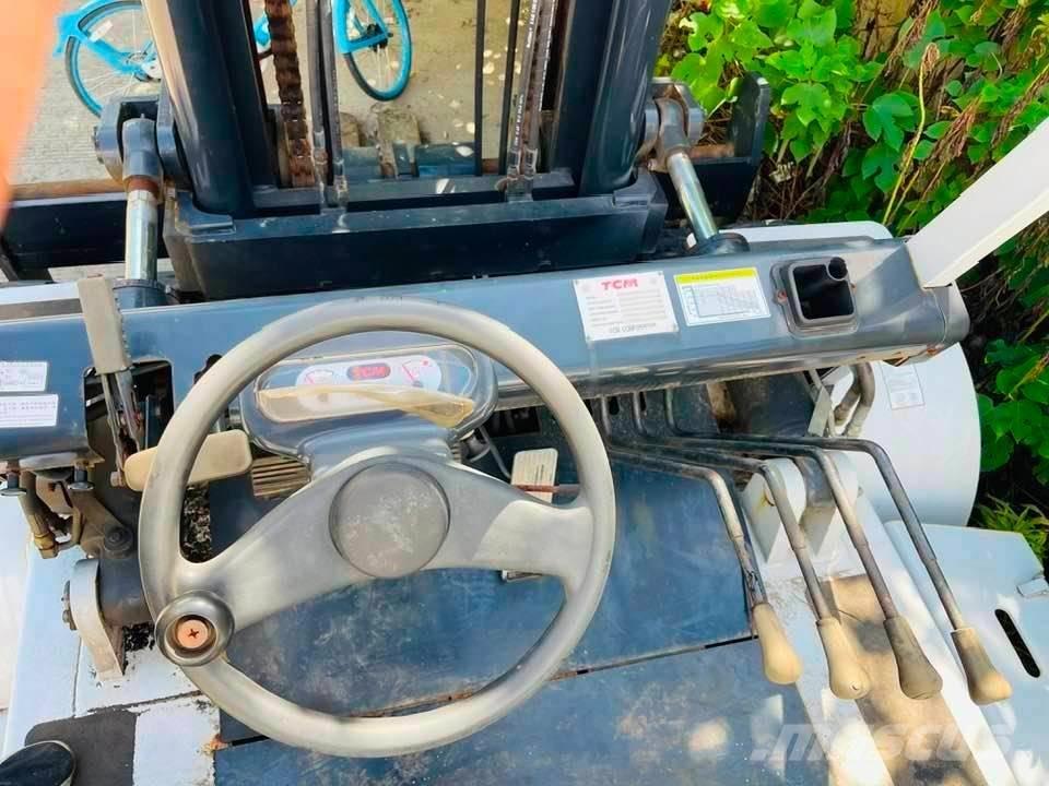 TCM FD100Z8 Dizelski viličarji