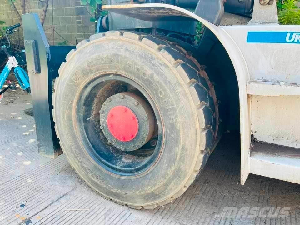 TCM FD100Z8 Dizelski viličarji
