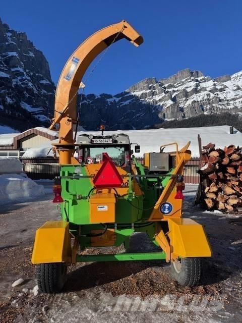 Heizohack HM 5-300 Drobilci lesa