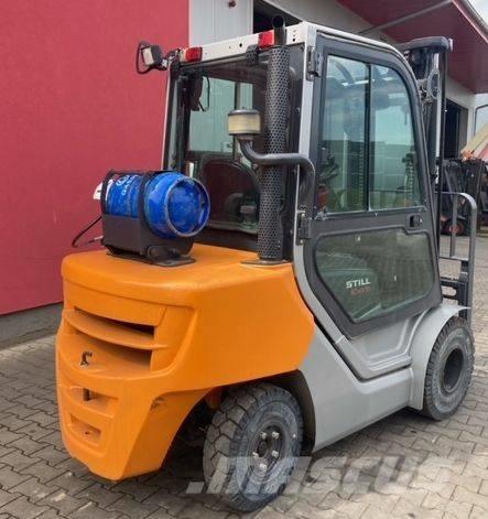 Still RC 40-35 Plinski viličarji