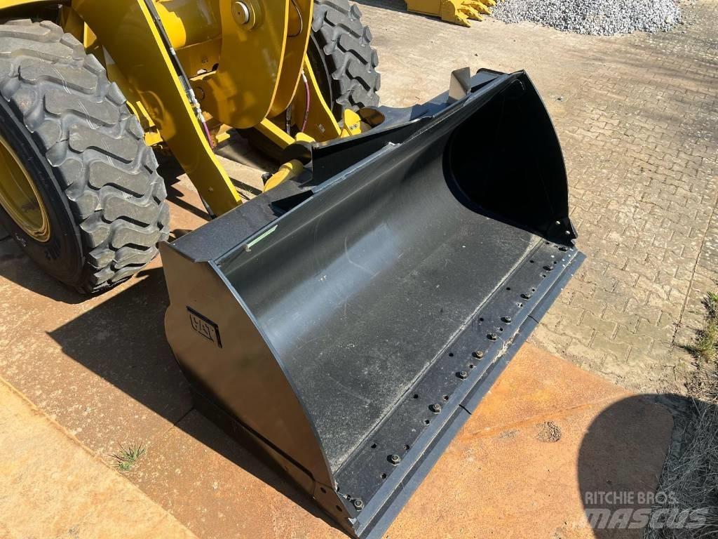 CAT 926M Kolesni nakladalci