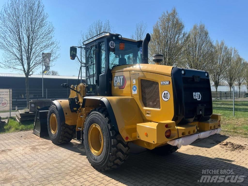 CAT 926M Kolesni nakladalci