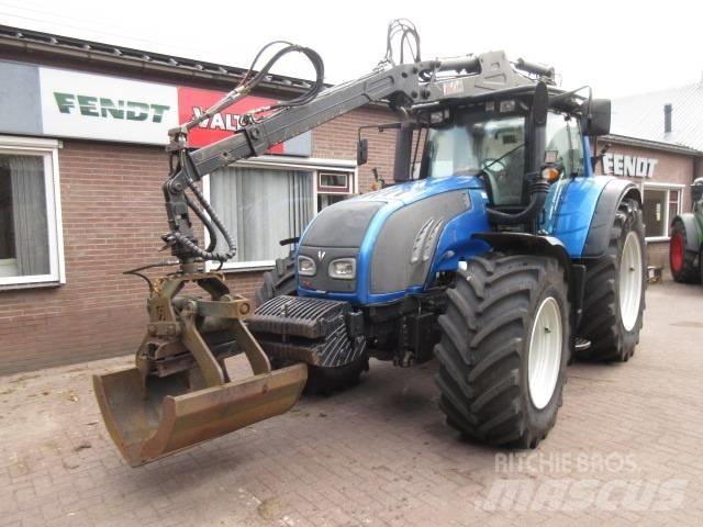 Valtra T202D Traktorji