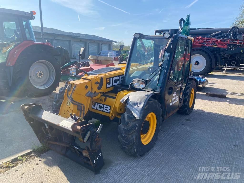 JCB 525-60 Kmetijski teleskopski nakladalci