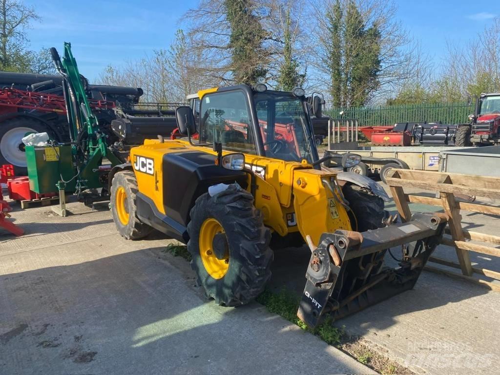 JCB 525-60 Kmetijski teleskopski nakladalci