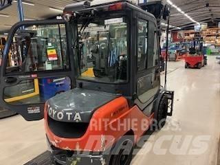Toyota 02-8 FDJF 35 Dizelski viličarji