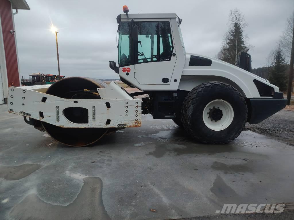 Bomag BW 216 D-4i Enojni valjarji