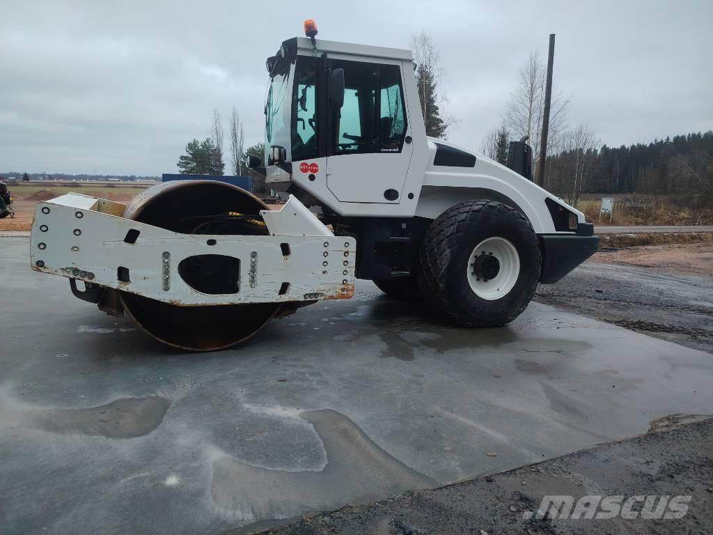 Bomag BW 216 D-4i Enojni valjarji