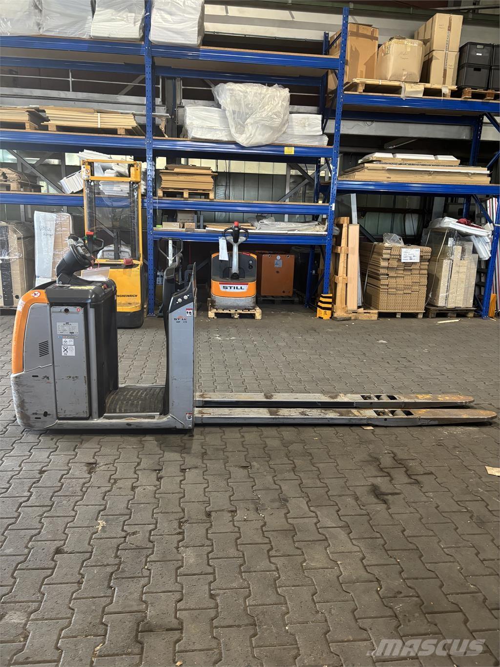 Still OPX 20 Nizko dvižni komisionirni viličar