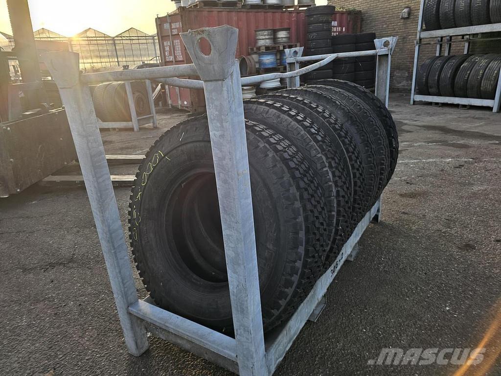  Several 1000 X 20 Prikolice podvozja