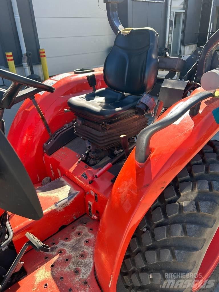 Kubota L1-382 HST Manjši traktorji