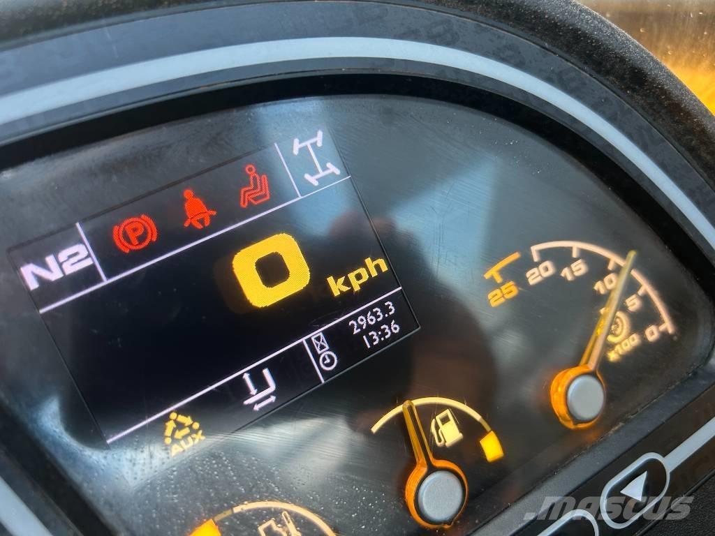 JCB 540-140 Hi Viz Teleskopski viličarji