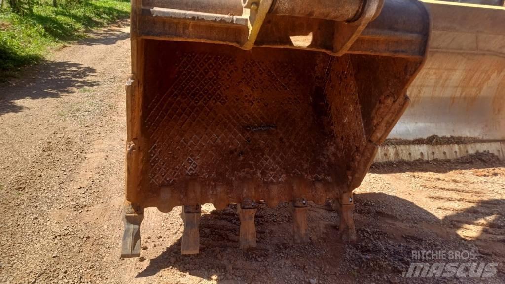 SDLG LG 6250 E Bagri goseničarji
