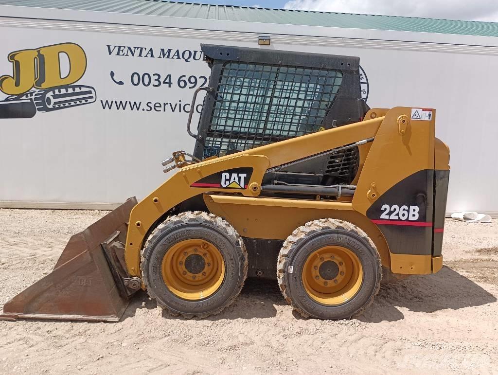 CAT 226 B Skid steer mini nakladalci