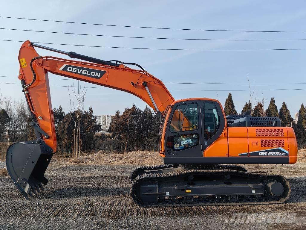 Doosan DX225 Bagri goseničarji