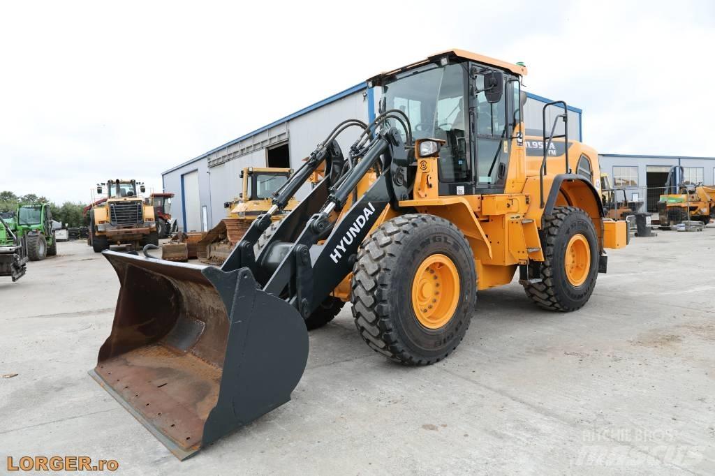 Hyundai HL 955 A Kolesni nakladalci