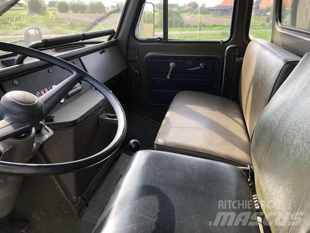 MAN 11-136 4T 4x4 Tovornjaki zabojniki