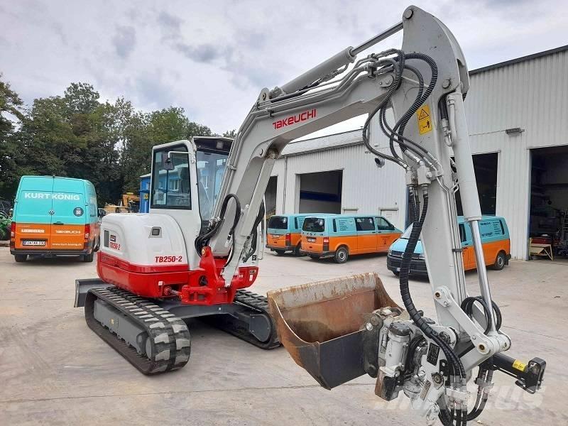 Takeuchi TB 250-2 Mini bagri <7t