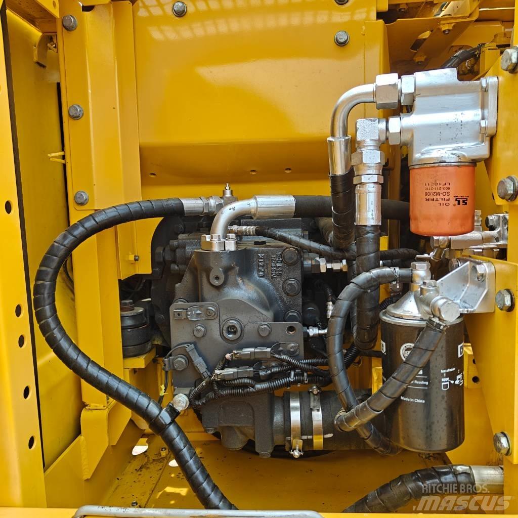 Komatsu 130-7 Bagri goseničarji