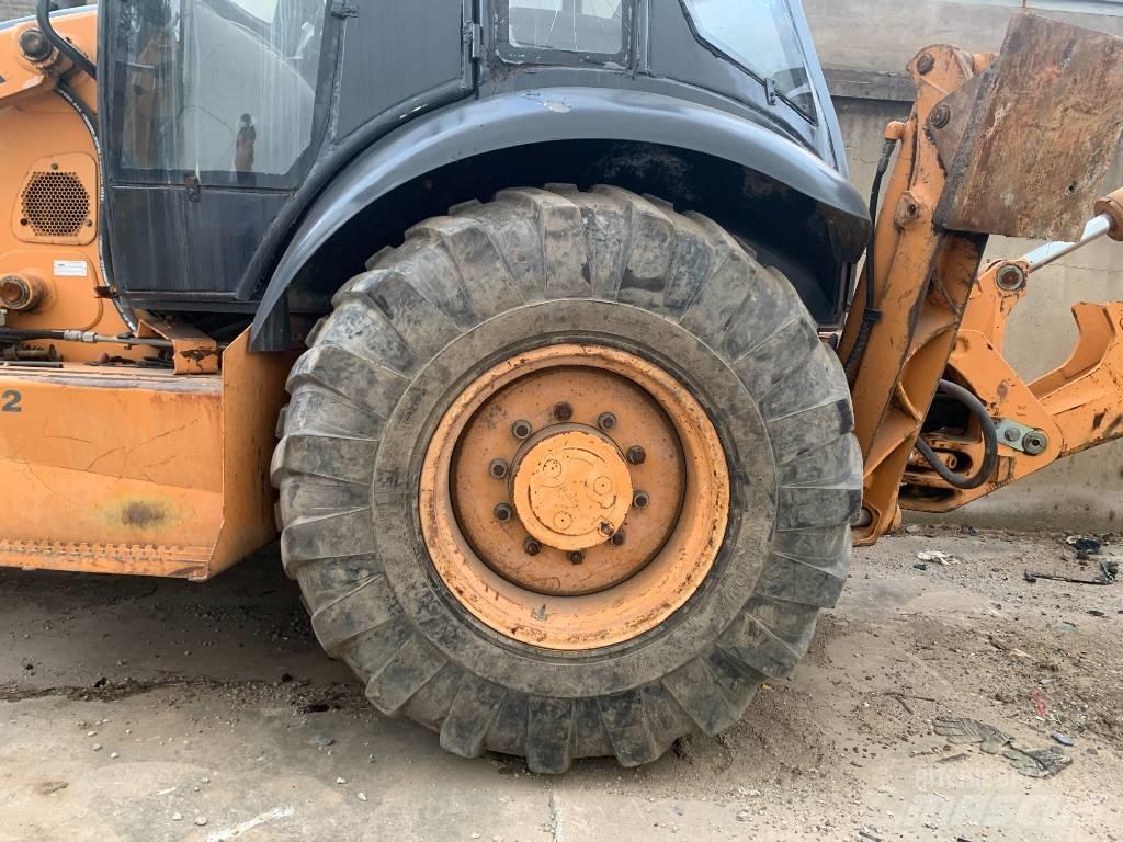CASE 580 M Kolesni nakladalci