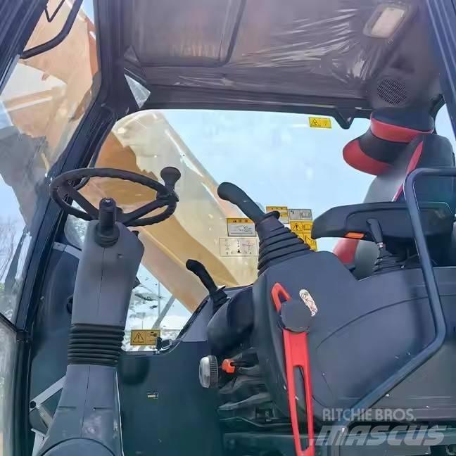 Hyundai 210WVS Bagri na kolesih