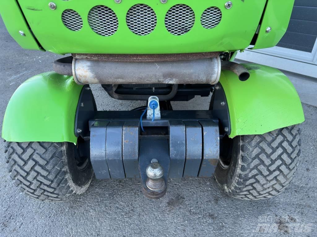 Avant 220 Skid steer mini nakladalci