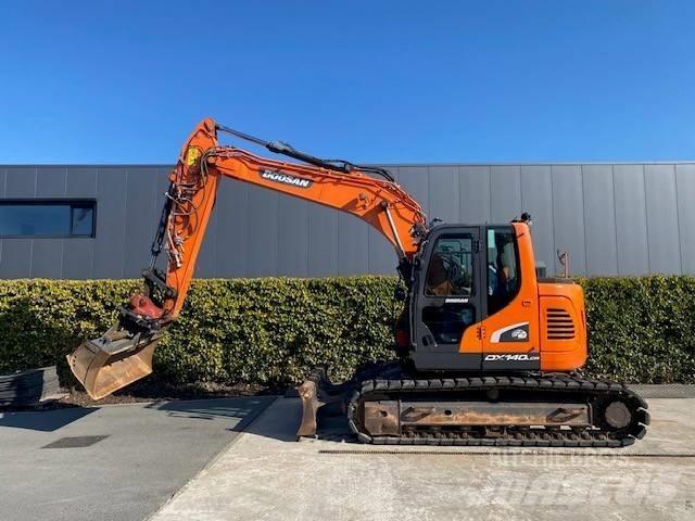 Hitachi 140W-5B Bagri na kolesih