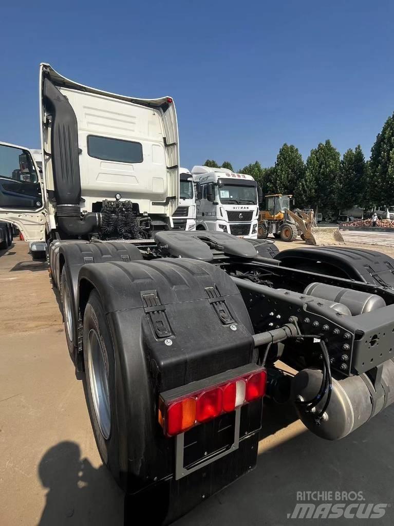 Sinotruk T7H Vlačilci