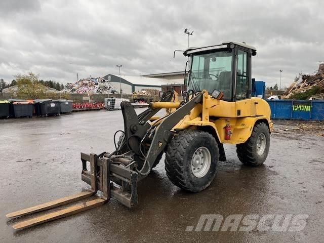 Volvo L30B-Z/S Kolesni nakladalci