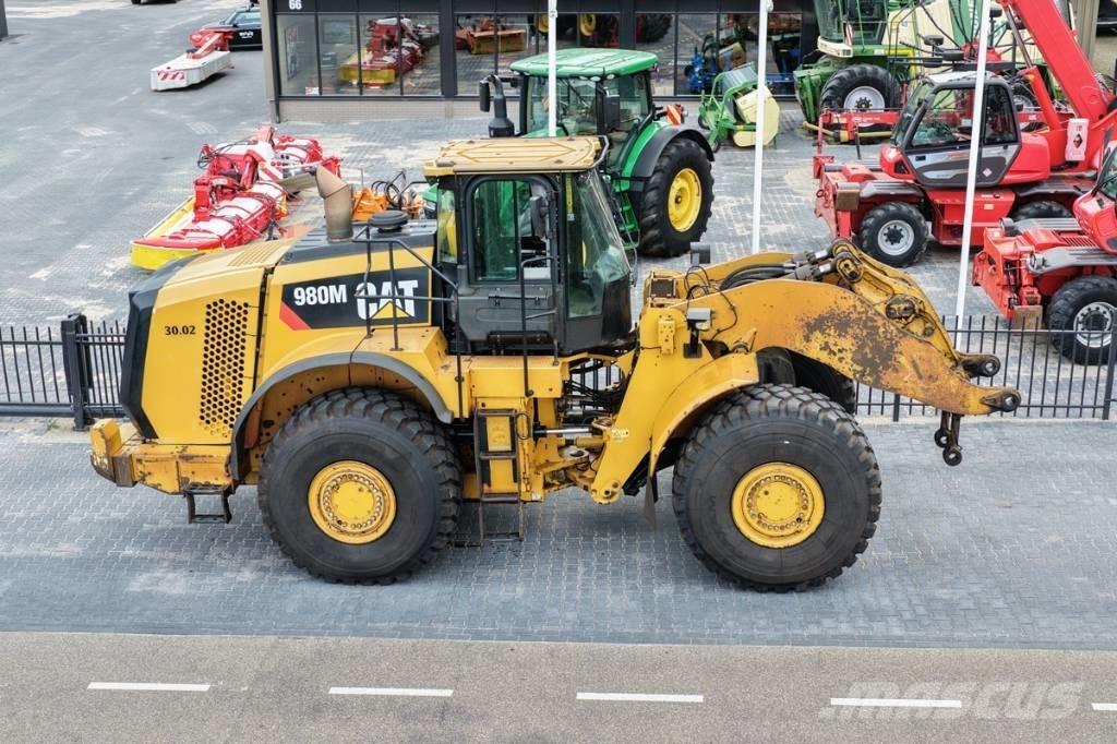 CAT 980M shovel + Bak Kolesni nakladalci