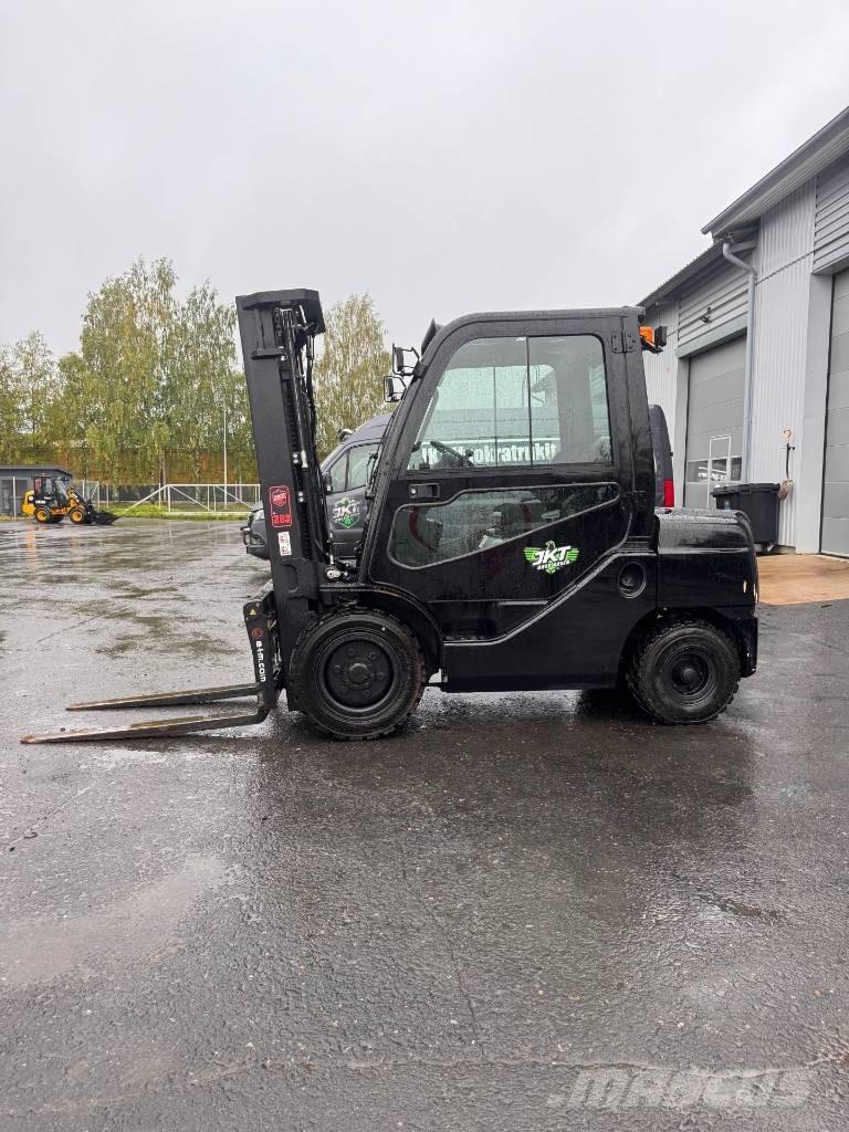 Toyota 02-8 FDF 30 Dizelski viličarji