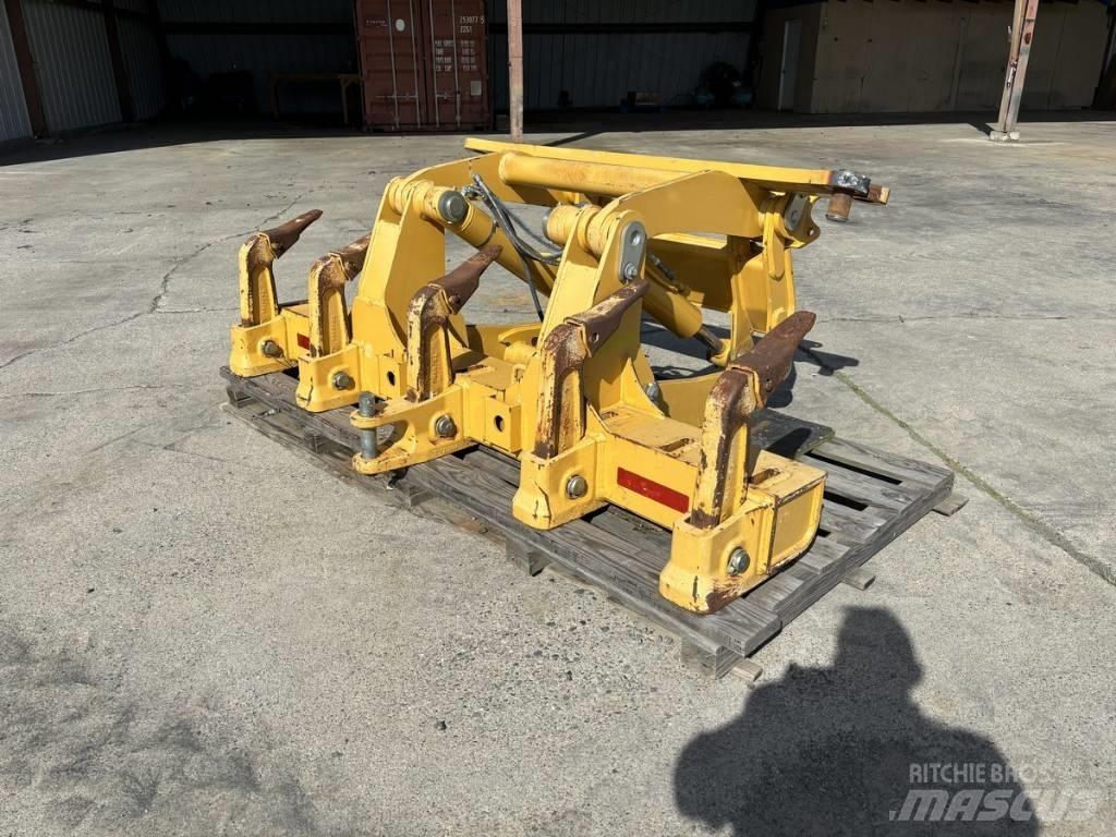 DEERE 770G Drugi deli