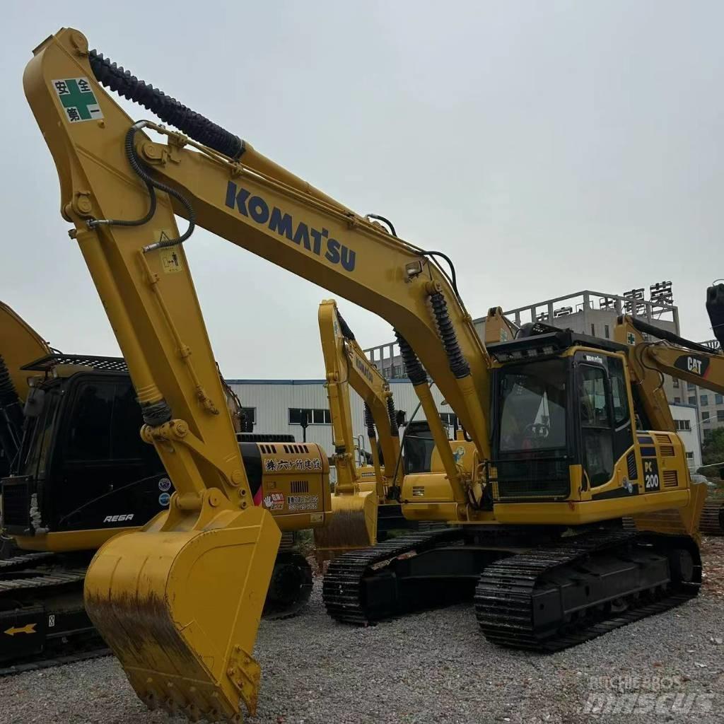 Komatsu 200-8 Bagri goseničarji