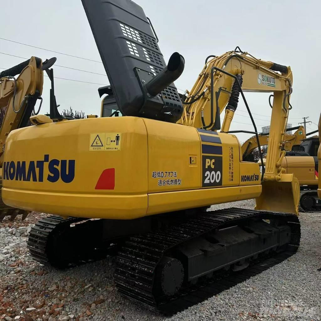 Komatsu 200-8 Bagri goseničarji