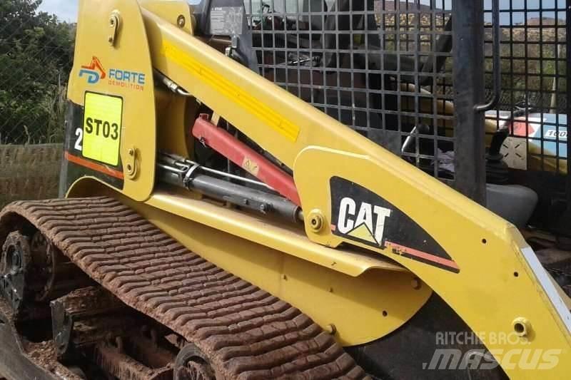 CAT Bobcat Drugi tovornjaki