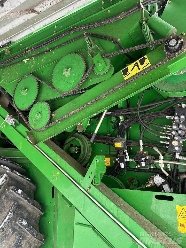 John Deere T550 Kombajni