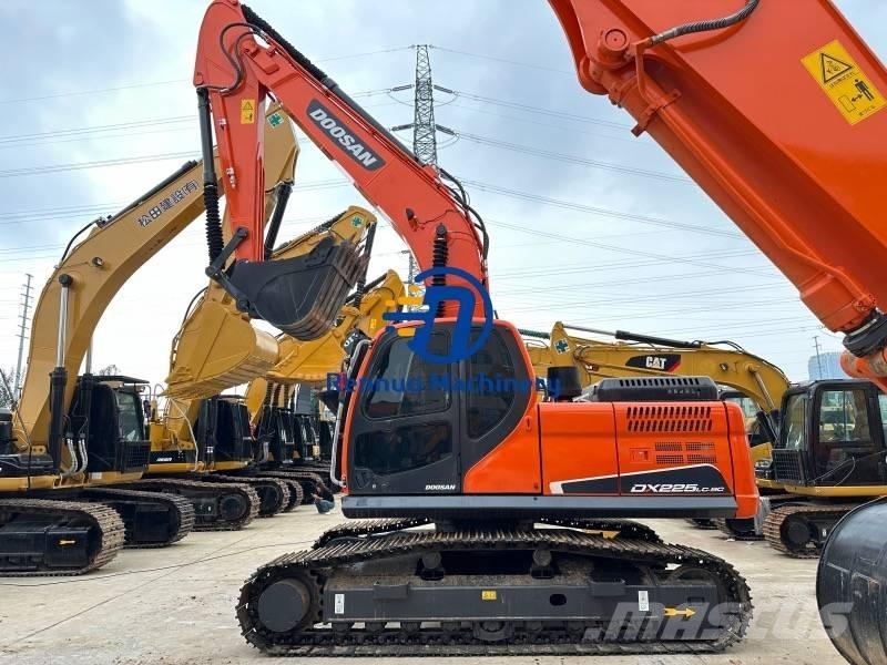 Doosan DX 225 LC-9C Bagri goseničarji