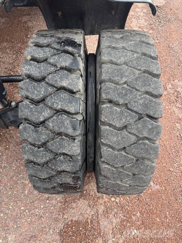 Bobcat E 57 W Bagri na kolesih