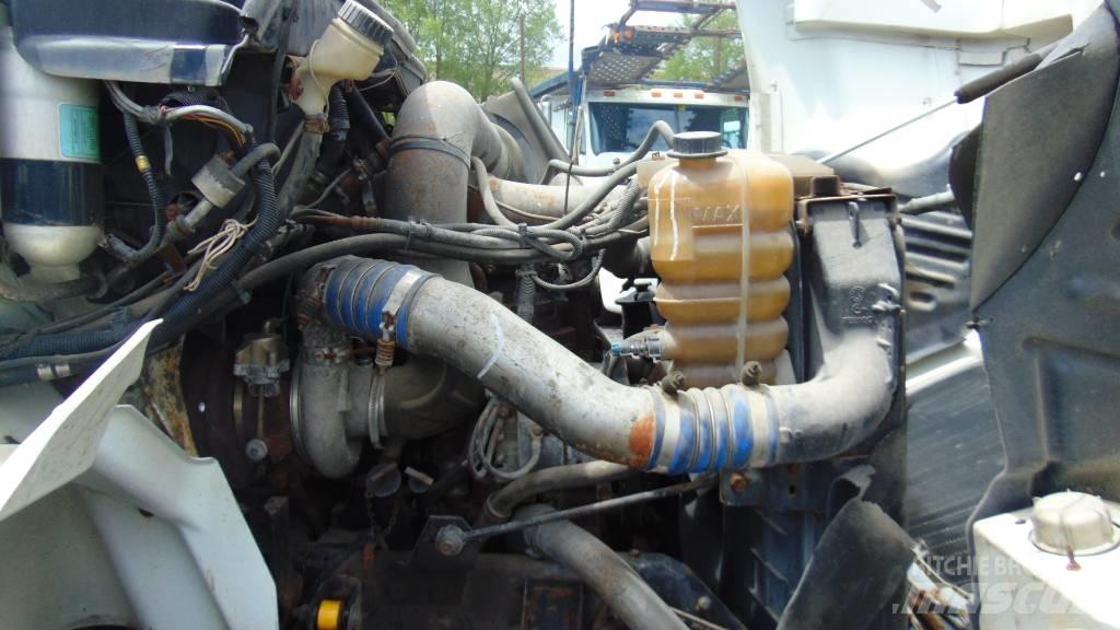 International 8600 Vlačilci