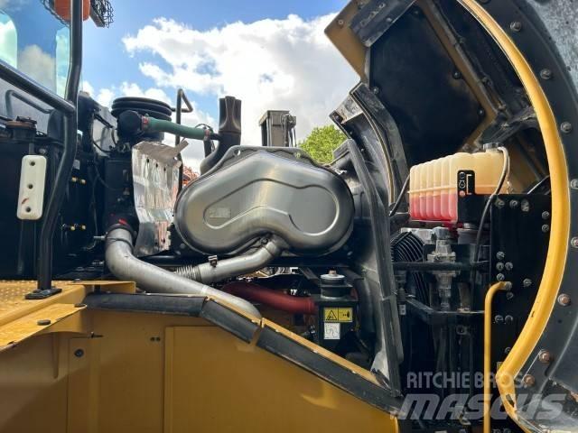 CAT 962 M Kolesni nakladalci