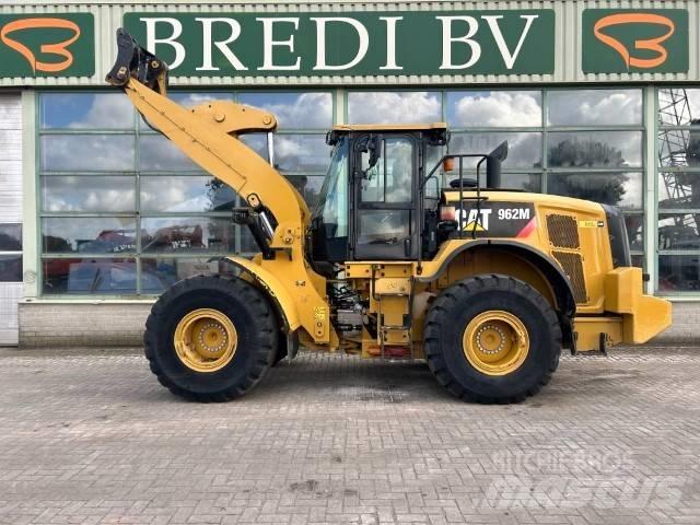 CAT 962 M Kolesni nakladalci
